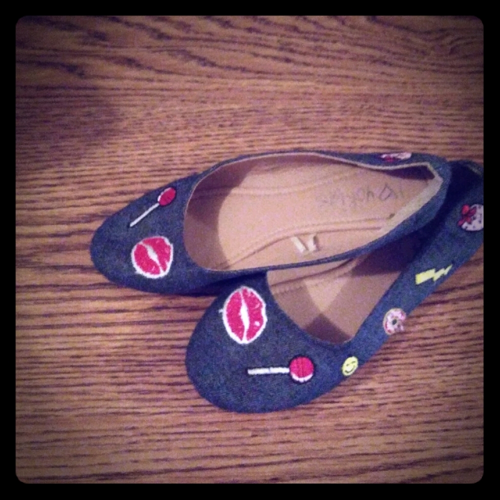 Girls shoes